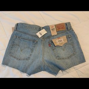 NWT women’s Levi’s 501 shorts